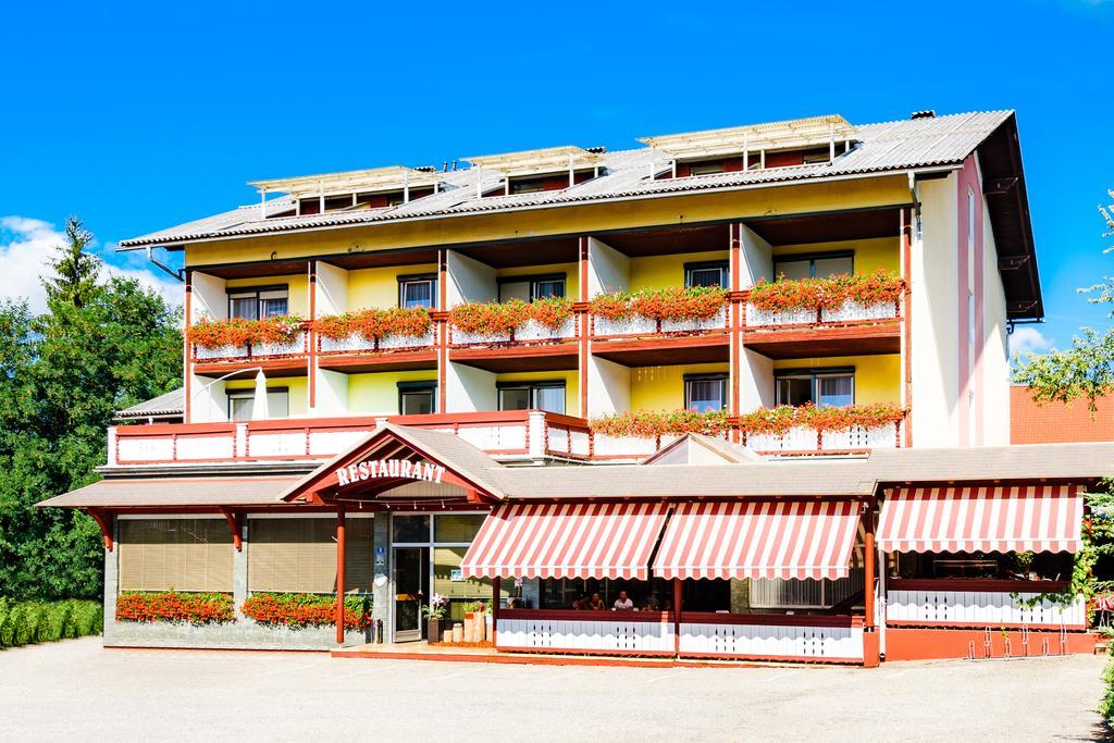 Gasthof Menuewirt Sankt Kanzian am Klopeiner See Dış mekan fotoğraf